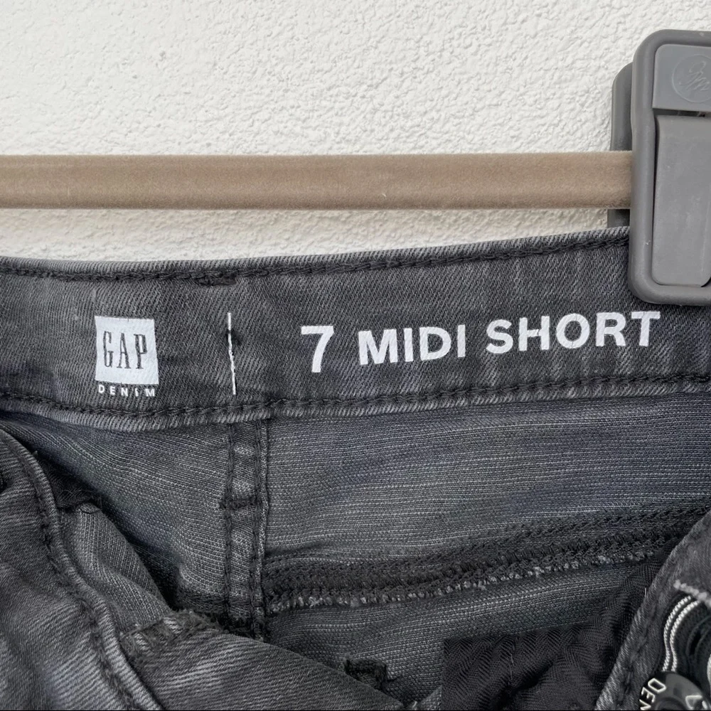 GAP star embroidered